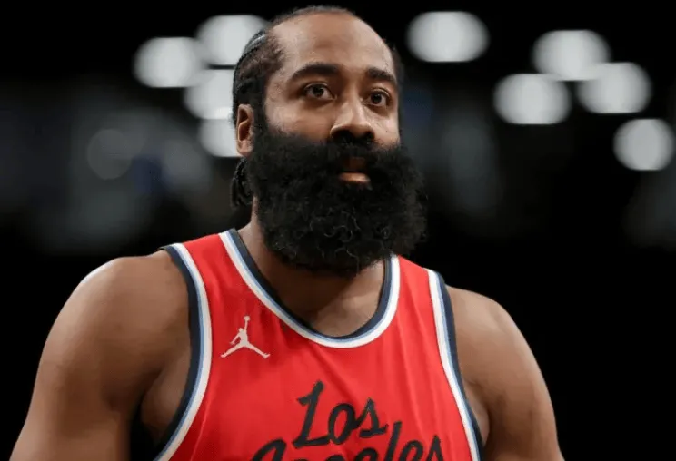 爱游戏手机版-五连胜！快船未来5场：奇才、公牛、湖人、篮网、爵士